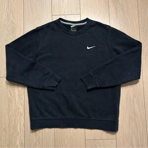 Nike Black Club Fleece Crewneck Sweatshirt Women’s Large Small Swoosh Logo